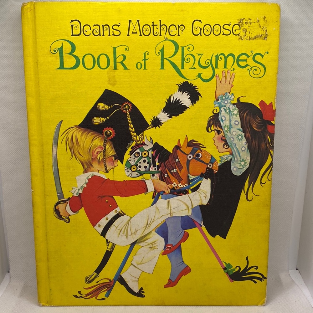 Dean’s Mother Goose Book of Rhymes Hardcover 1977 Edition Vintage